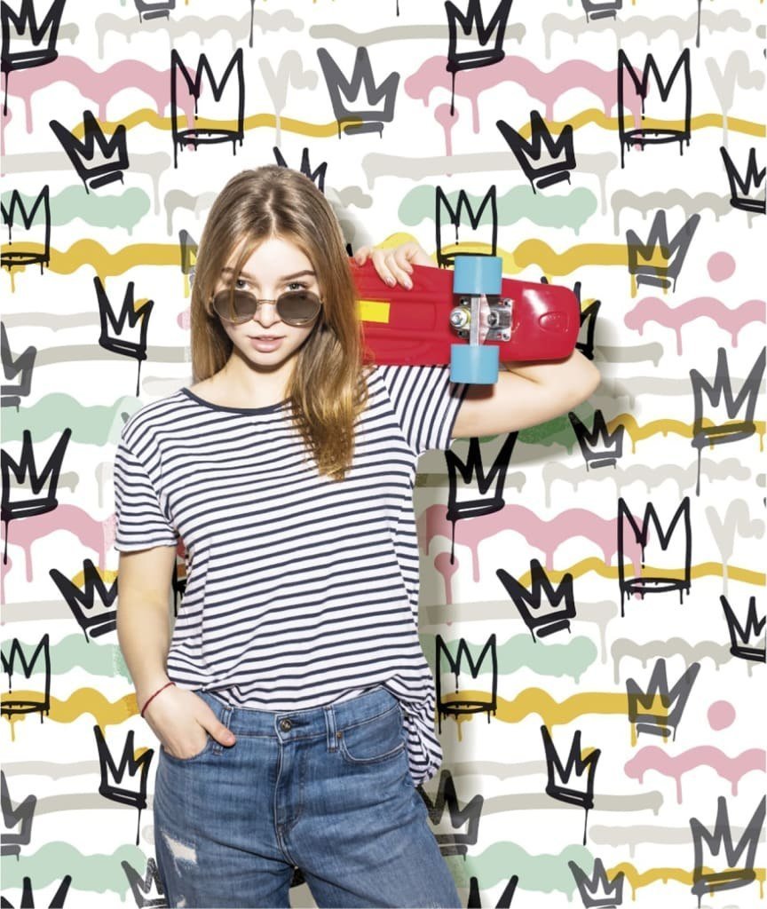 Noordwand Tapeta Friends & Coffee Sith Graffity and Crowns