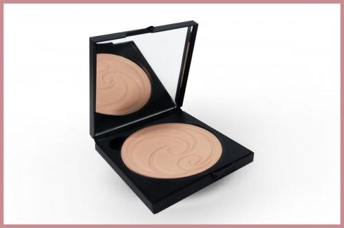 Living Nature Puder prasowany rozświetlający Light