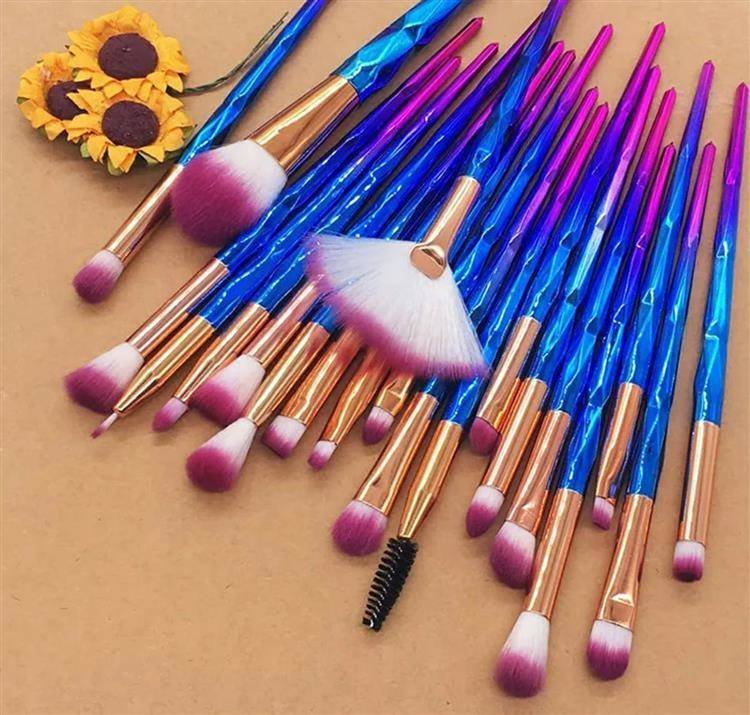 Aptel ZESTAW PĘDZLI do Makijażu w Stylu Unicorn Jednorożec MAKEUP AG798