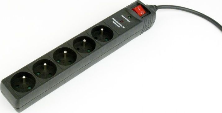 Listwa zasilająca Gembird SPF5 przeciwprzepięciowa 5 gniazd 3 m czarna (SPF5-C-10)