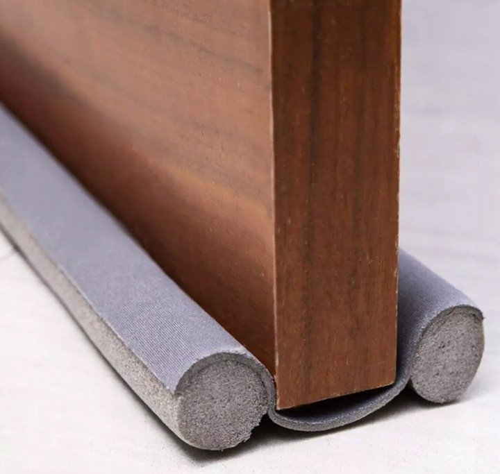 USZCZELKA ANTYPRZECIĄGOWA NA PRZECIĄG POD DRZWI