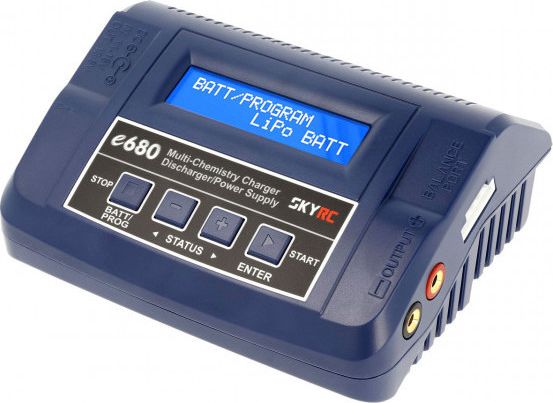 SkyRC Ładowarka e680