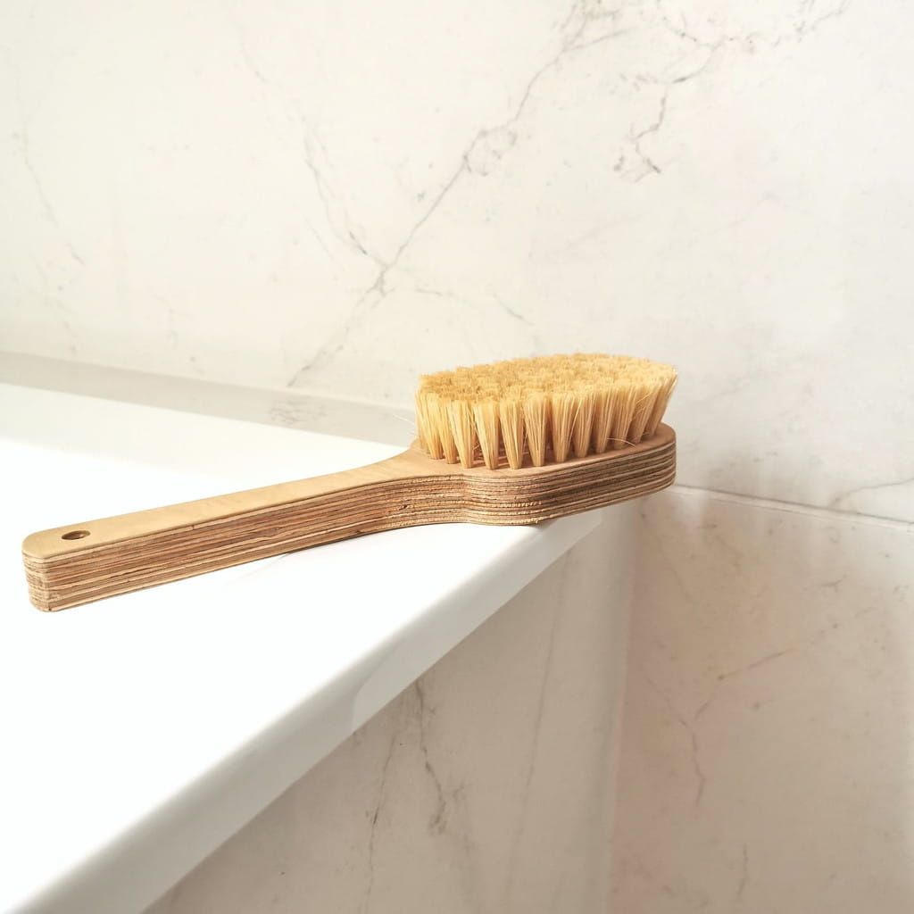 LullaLove Ostra szczotka do masażu na sucho i mokro Tampico Lullalove