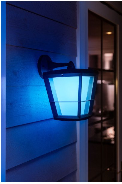 Philips Hue White and Color Ambiance Econic czarny 1744030P7