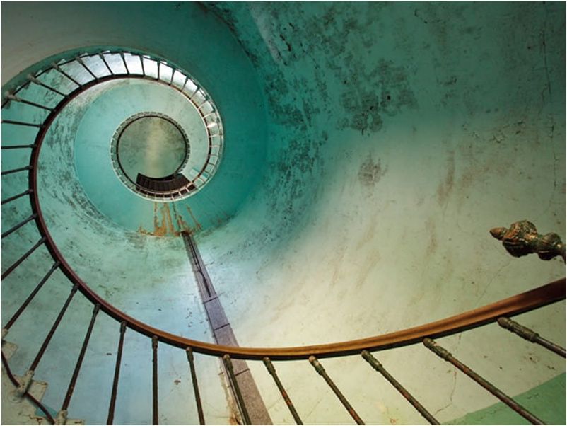 DecoNest Fototapeta - Latarnia morska - schody - 250X193