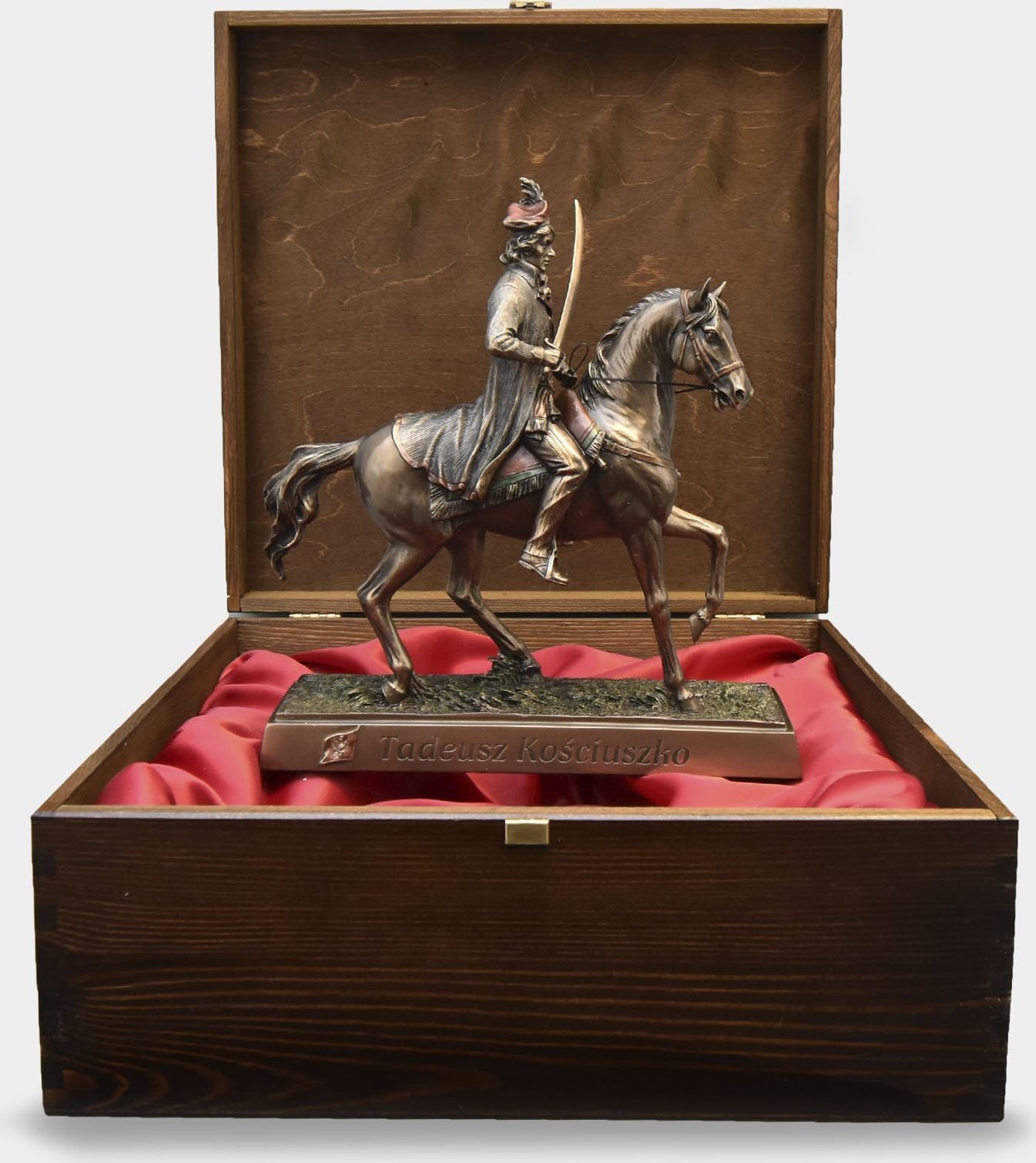 rzezbyzbrazu Tadeusz Kościuszko na Koniu w Pudełku Prezentowym z Grawerowaną Dedykacją