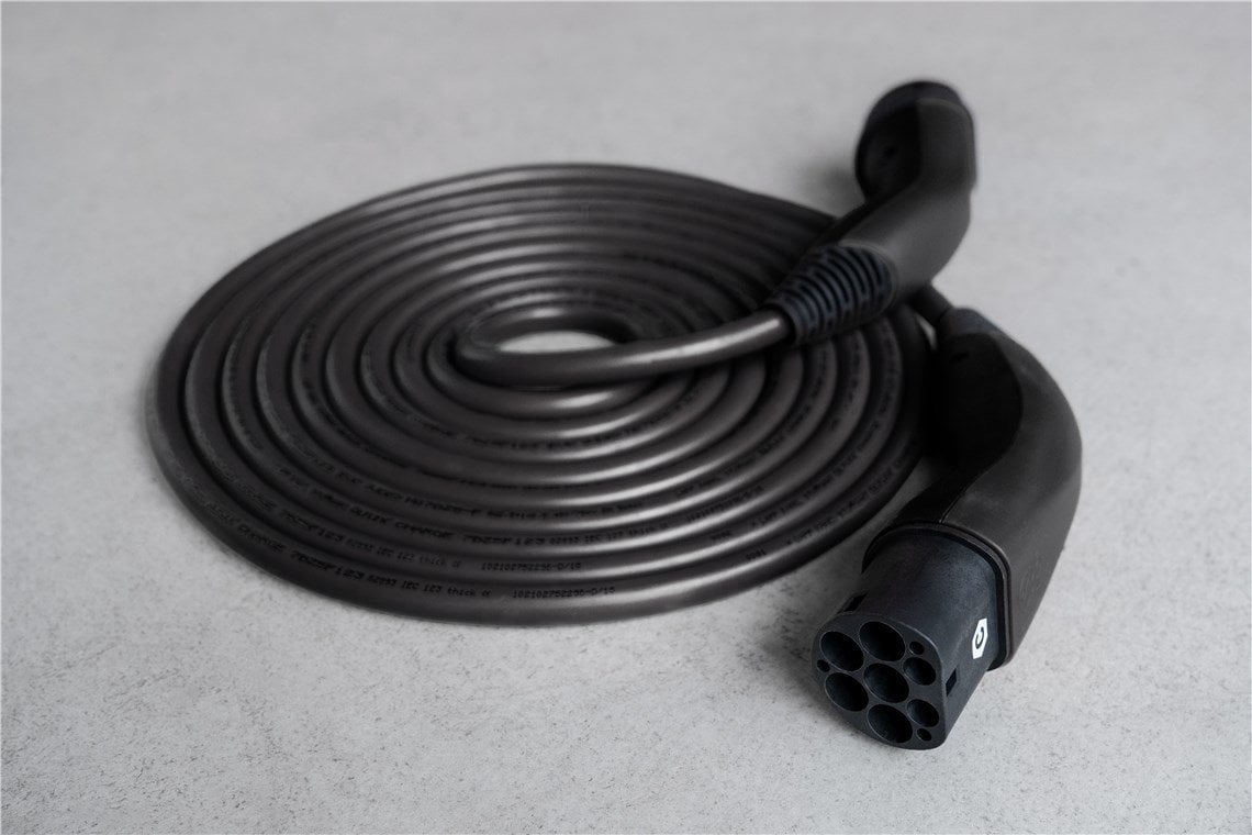 Samozwijający się kabel do ładowania Typu 2, do 22 kW, 3 m, czarny - Długość kabla 3 m