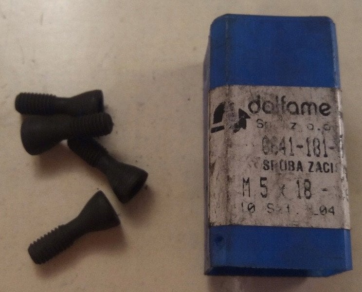 SRUBA M5*18 JE-48554