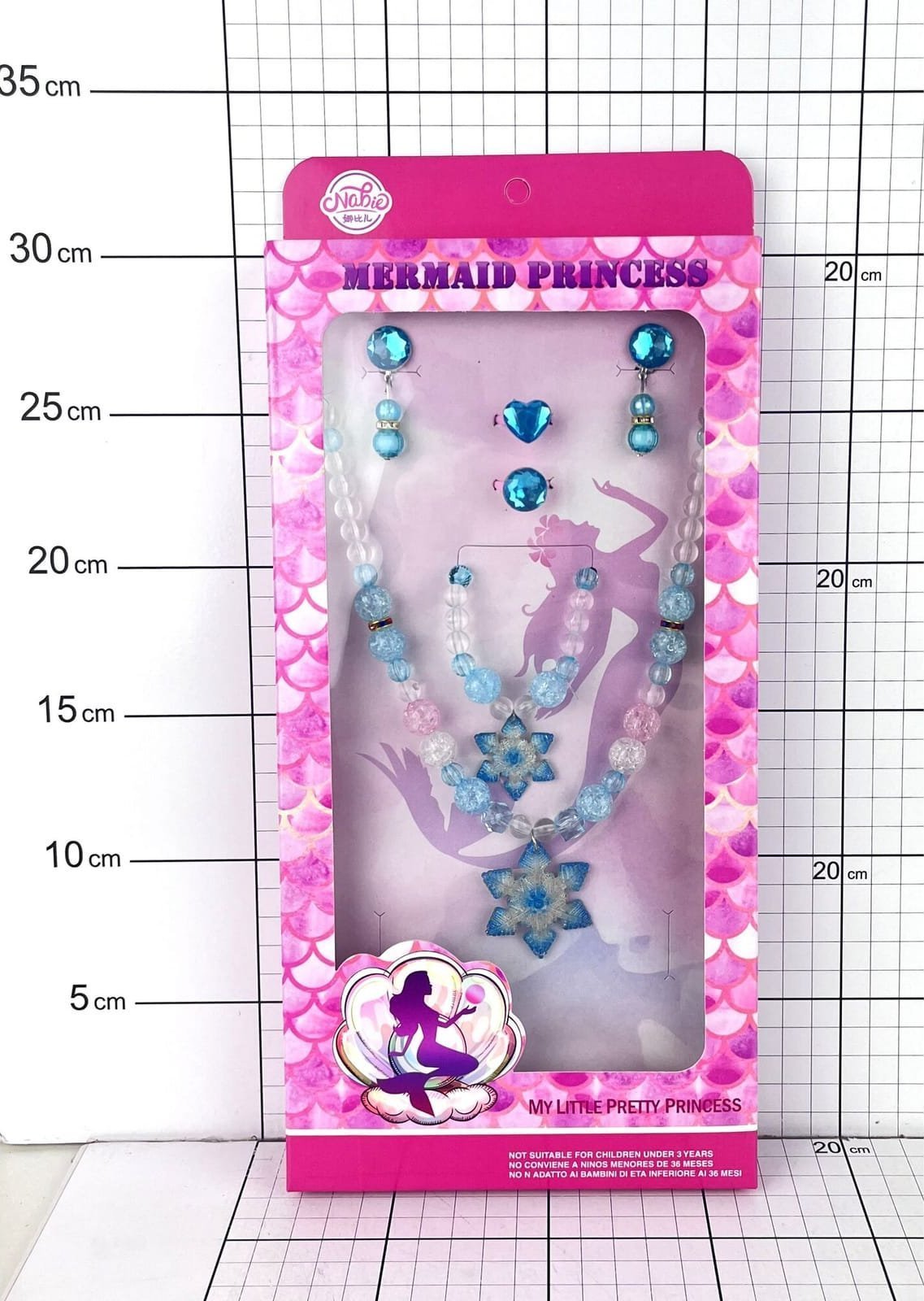 Zestaw biżuterii w pudełku 1352519 25198