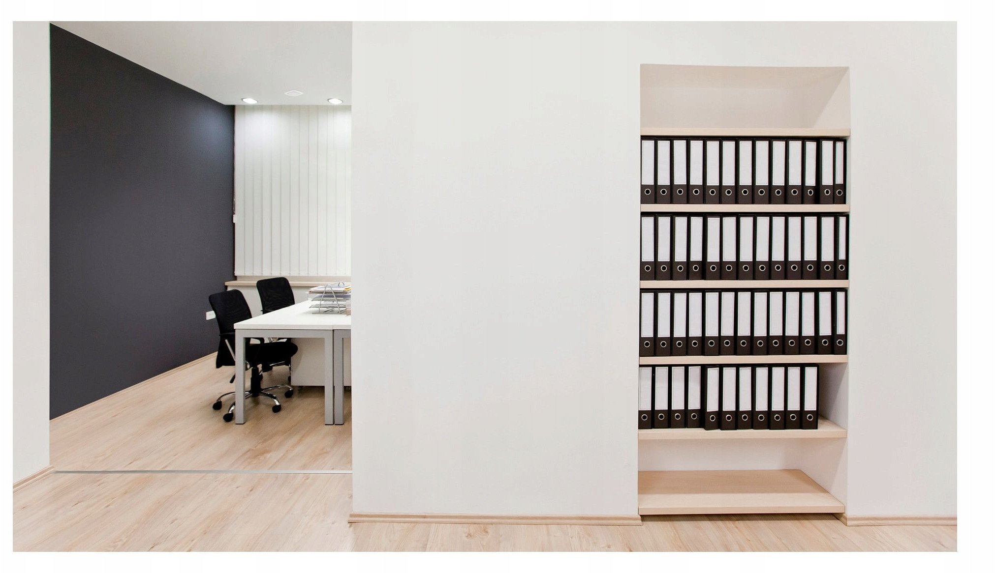 Czujnik obecnosci Steinel IR Quattro SLIM XS 4m COM1 potynkowy IP20 kwadrat biały