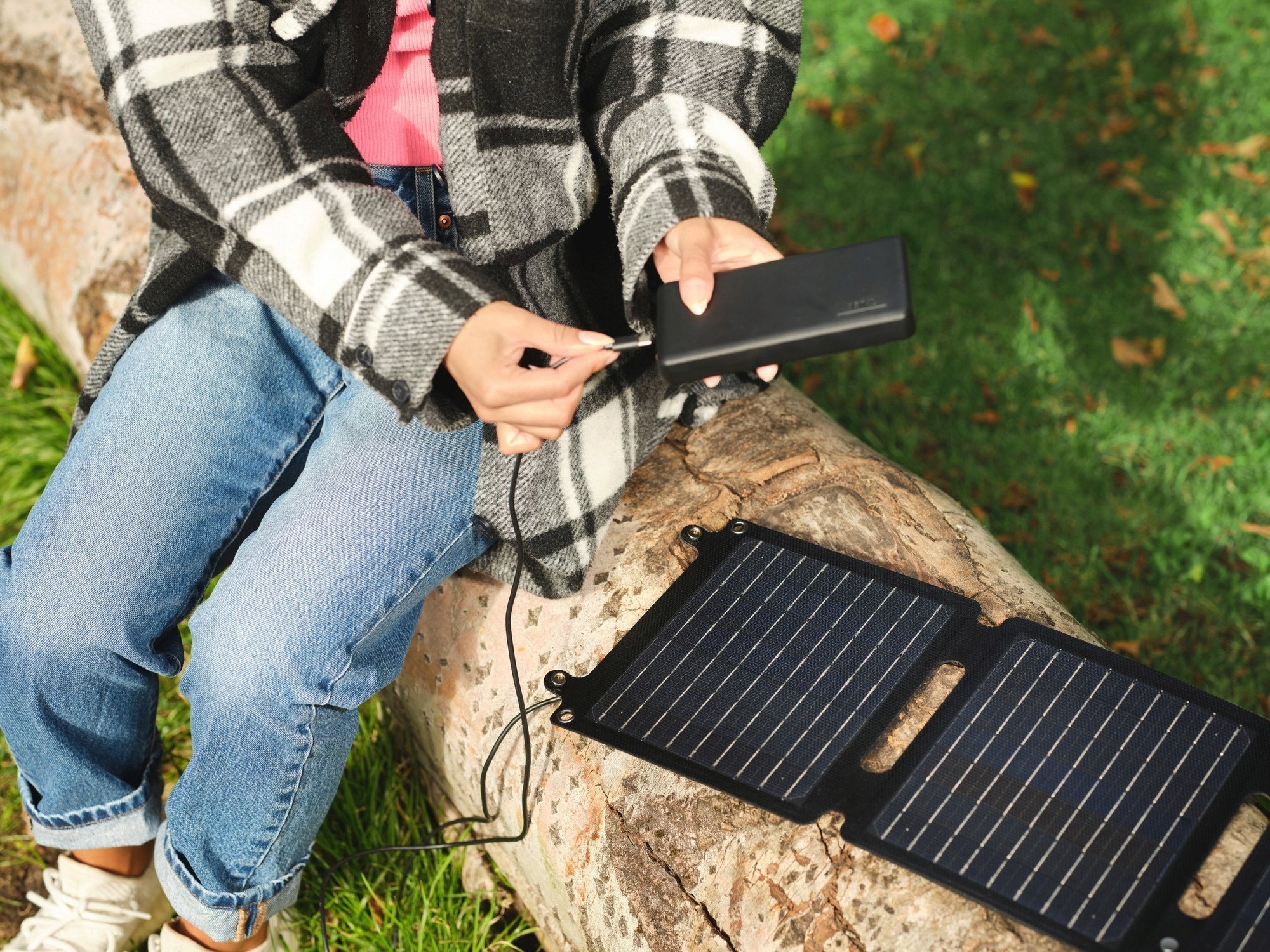 Ładowarka solarna Trust Zuny