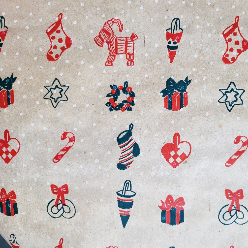 Papier beżowy do pakowania 57cmx2m 2m280