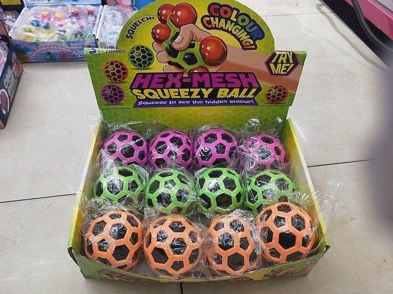 Piłeczka dobrze odbijająca się (12szt)