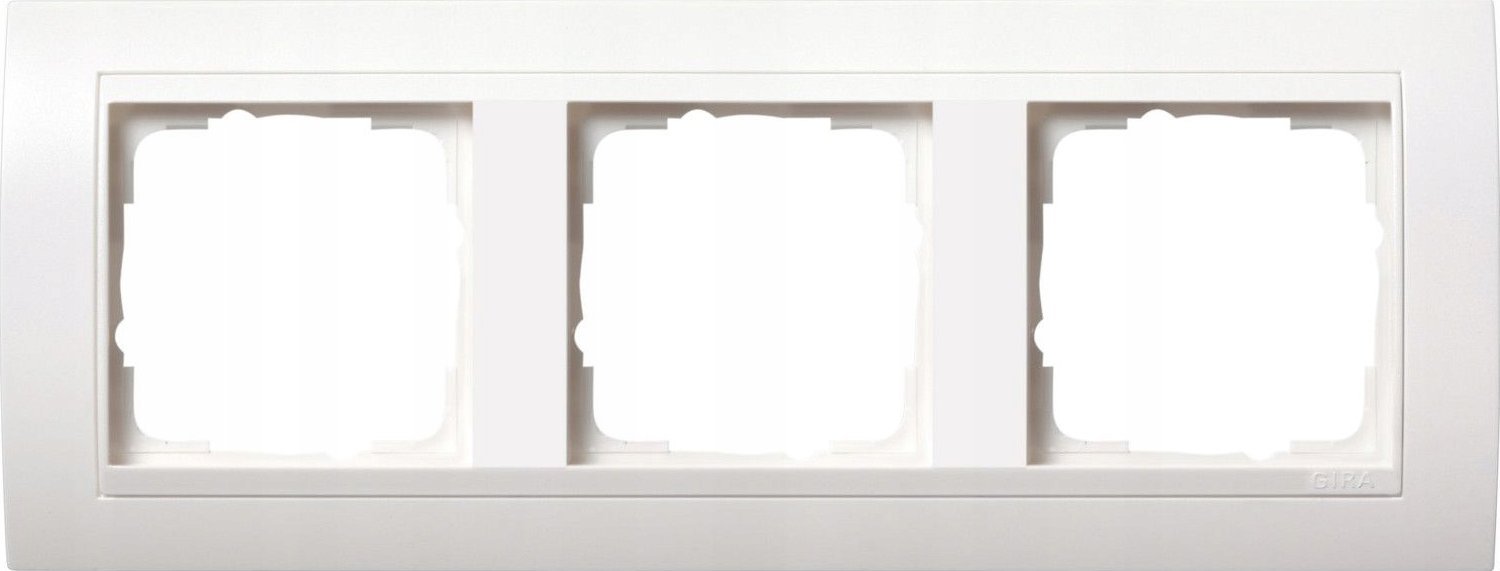 Gira Ramka potrójna do białych Event biały matowy 0213327