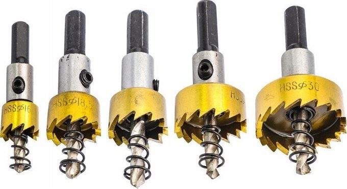 Korbi WIDIOWE OTWORNICE KORONKOWE PLASTIK METAL 16-30 MM