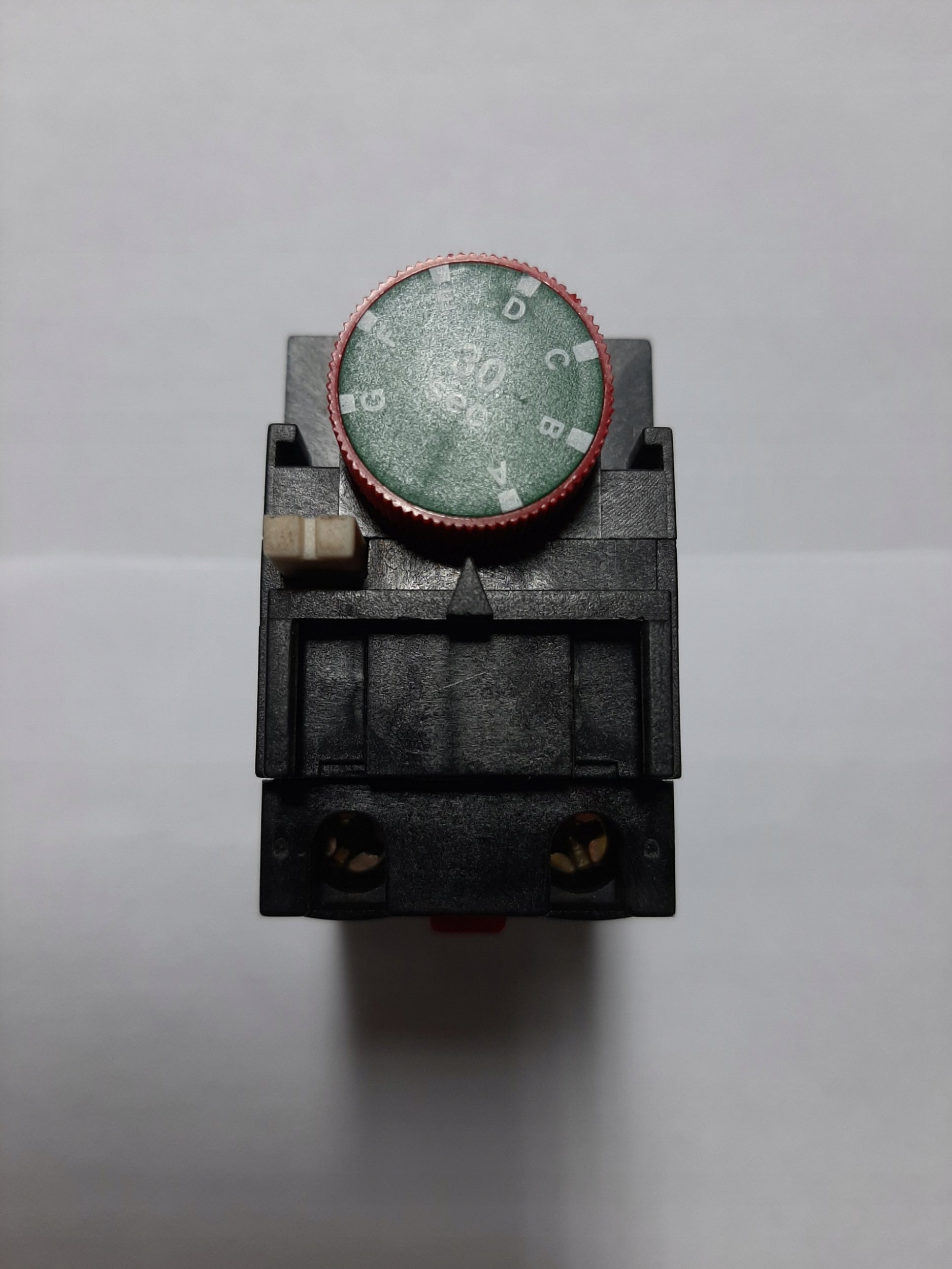 Zestaw pulpitowy przycisk grzybkowy czerwony odblokowanie przez obrót do awaryjnego zatrzymania Ø40mm adapter zestyk 1R LPCB6644