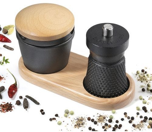 Młynek do przypraw Zassenhaus Moździerz i młynek do przypraw na podstawce Worker, drewno bukowe/żeliwo, 21 x 10 x 15,5 cm