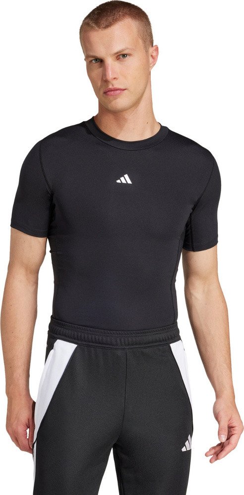 Koszulka męska adidas Techfit Short Sleeve Tee czarna JP4674 S