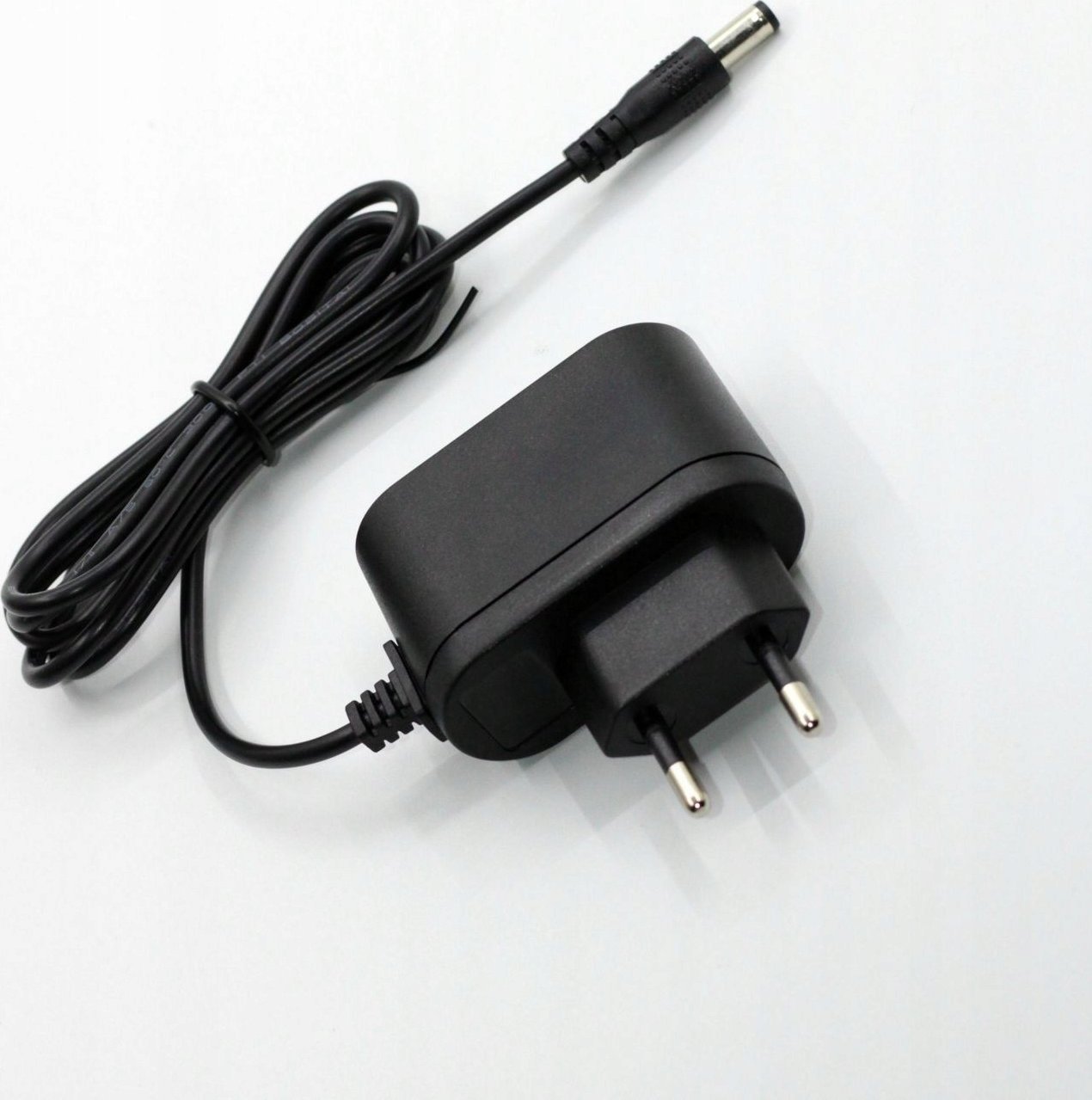 Zasilacz CoreParts 12 W Czarny (MBXGP-AC0002)