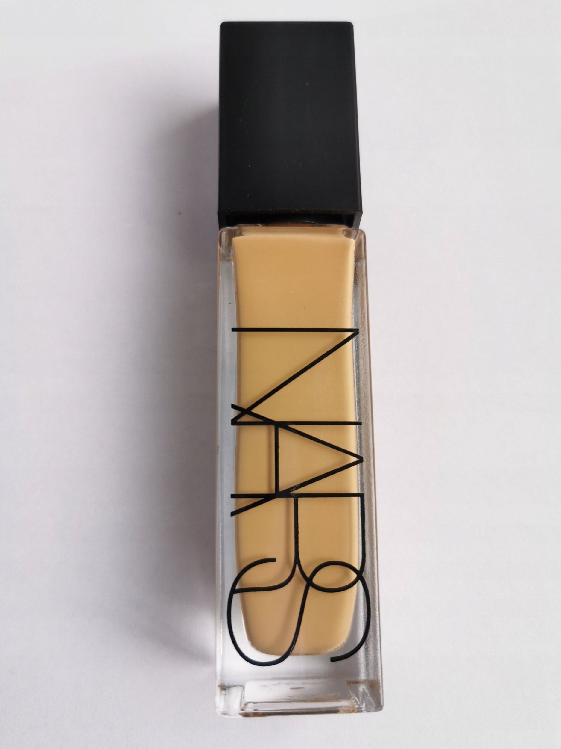Nars Cosmetics Płynny podkład do makijażu Nars Natural Radiant, 30 ml
