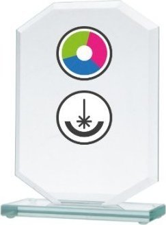 Victoria Sport Trofeum szklane z nadrukiem kolorowym LuxorJet, grawerowaniem oraz wypełnieniem farbą