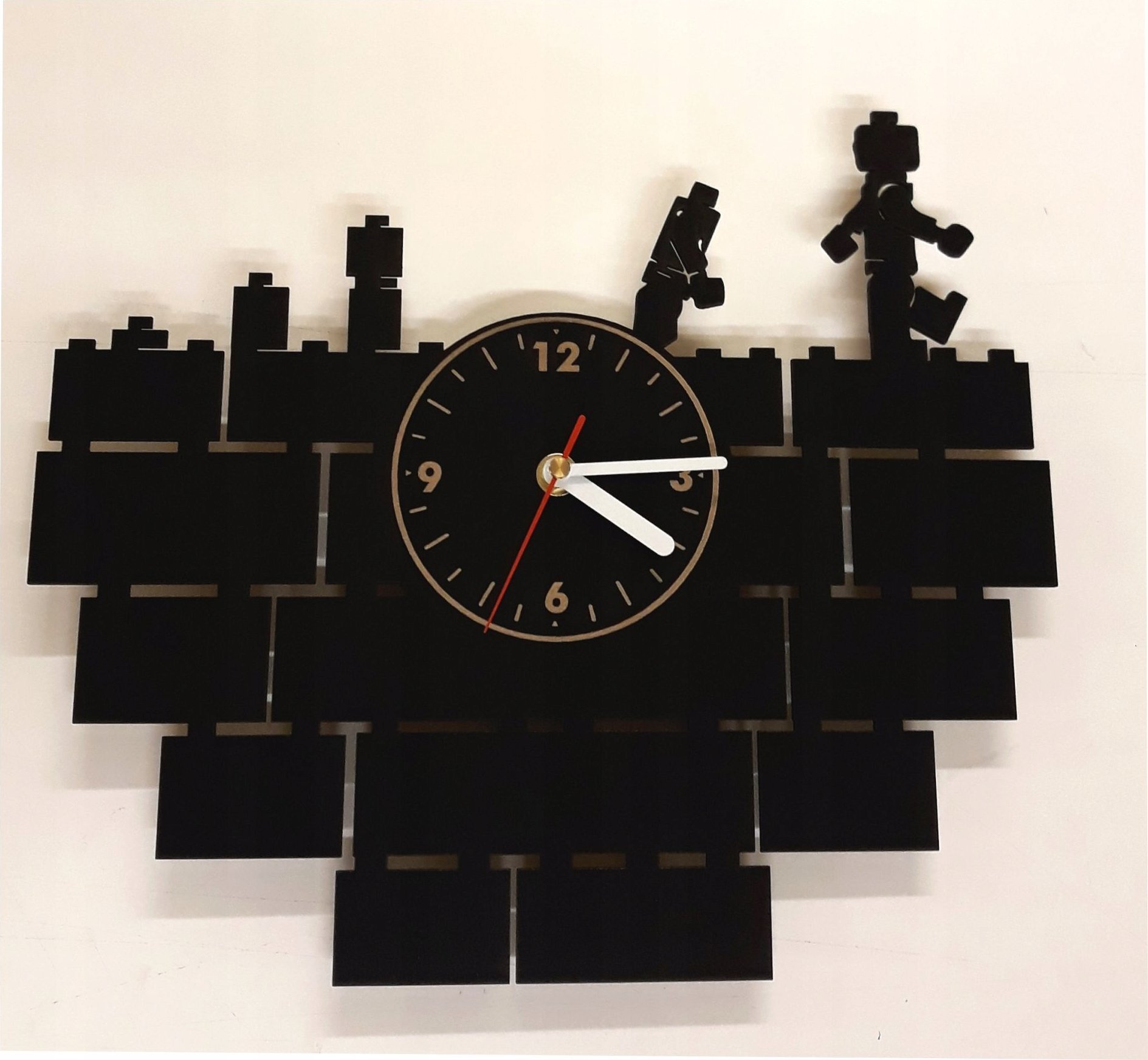 naSciane Zegar ścienny z ludzikami na prezent dla dziecka