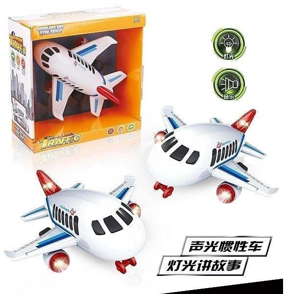 Samolot pasażerski ze światłem i dźwiękiem