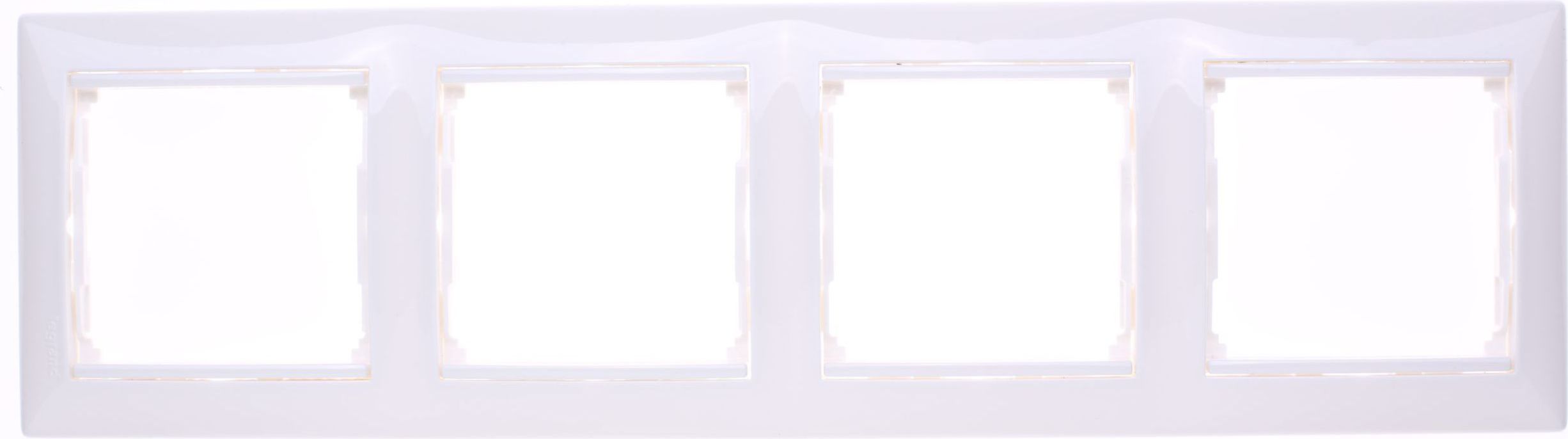 Legrand Ramka poczwórna Valena biała 774454