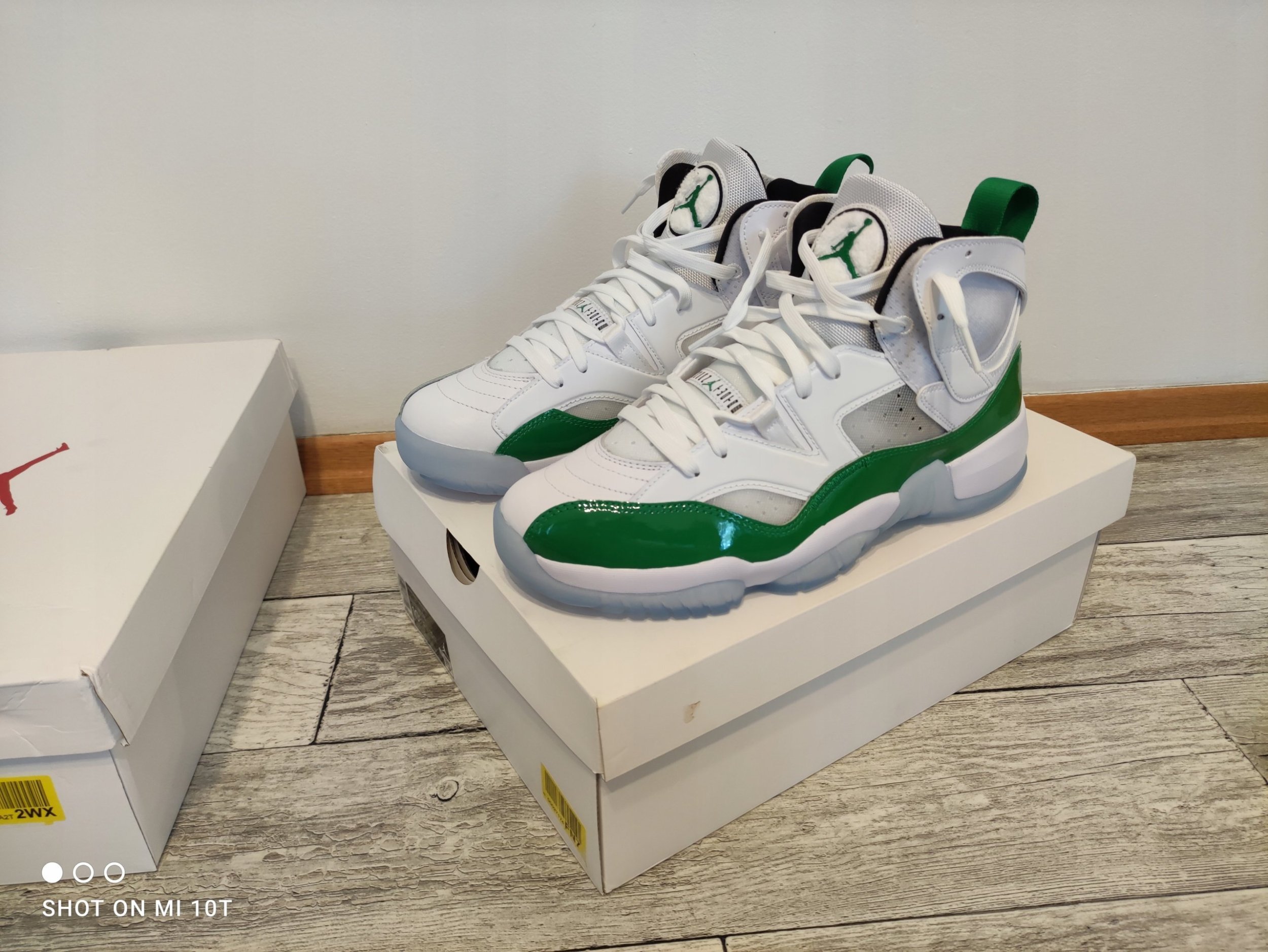 Jordan Jordan Jumpman Two Trey DO1925-130 białe 44,5