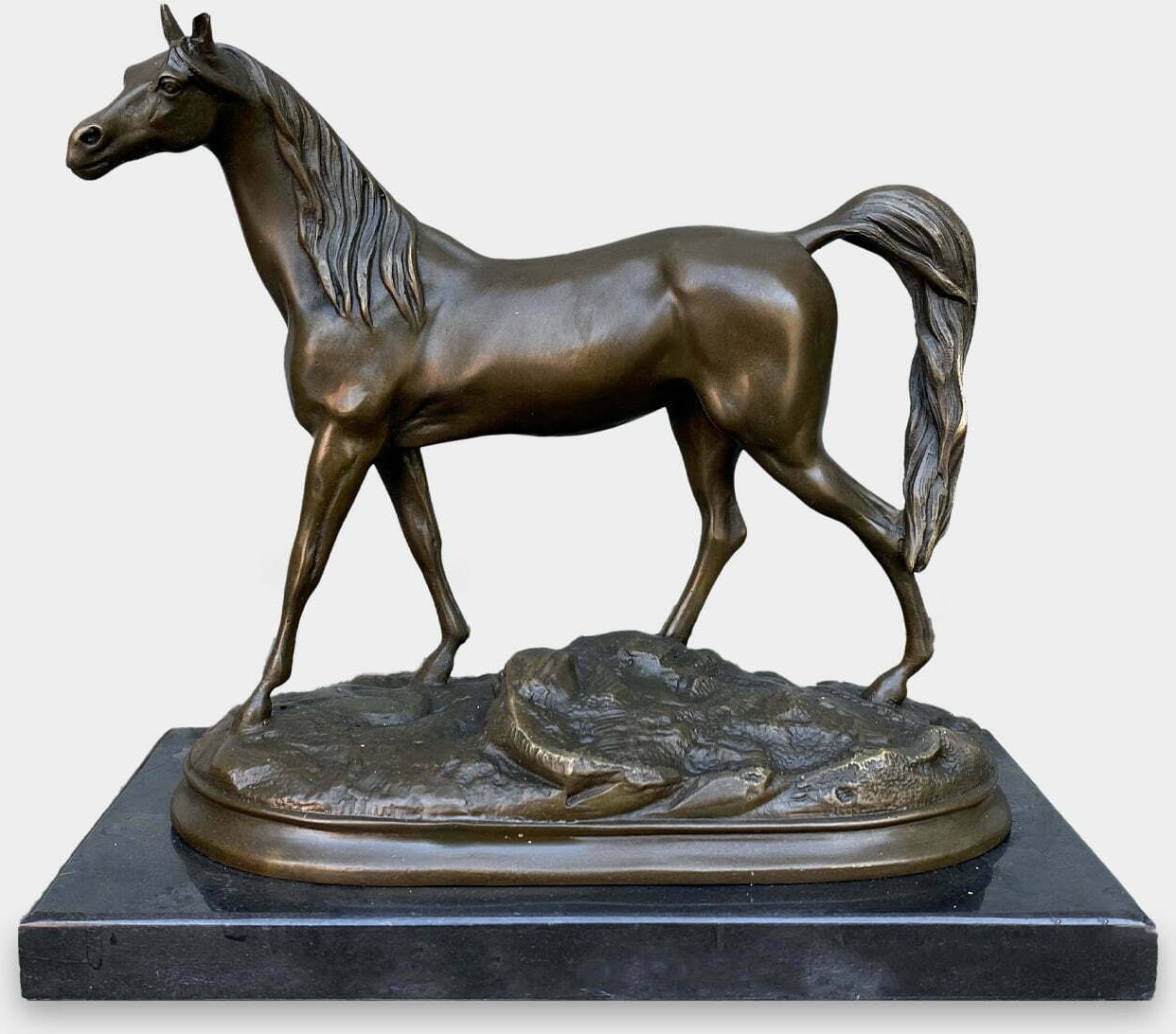 rzezbyzbrazu Klacz Arabska Koń Rzeźba z Brązu