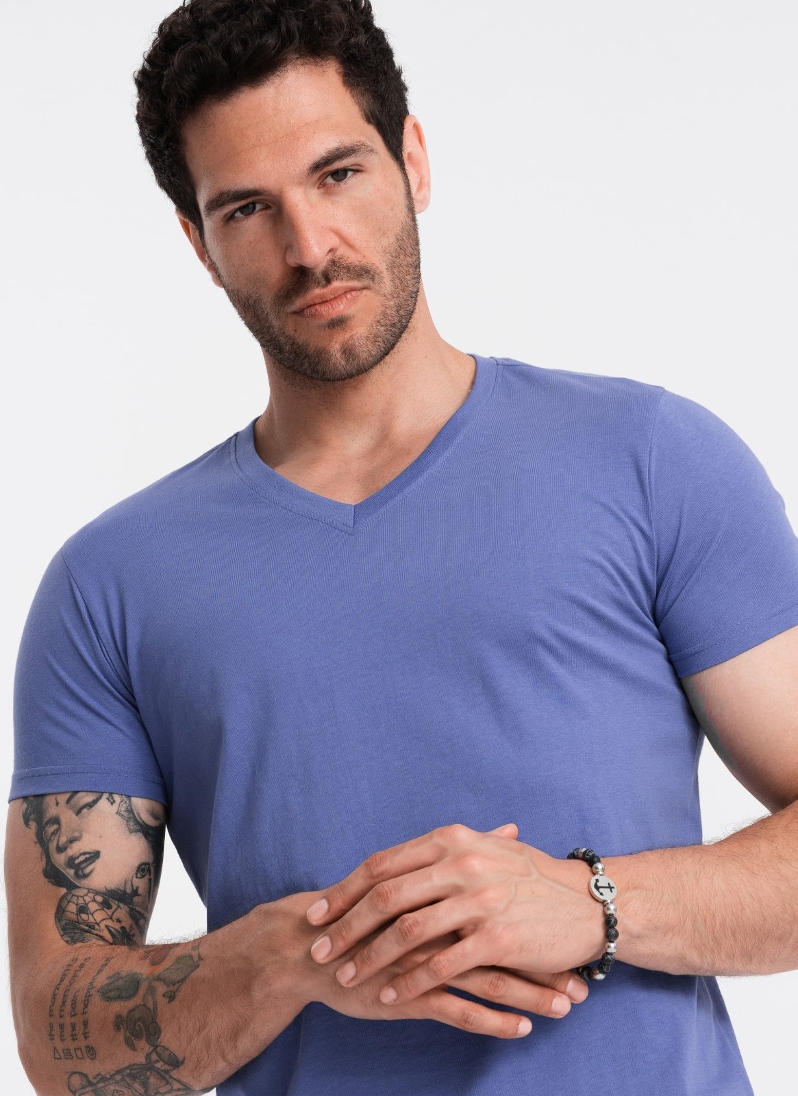 Ombre Bawełniana klasyczna męska koszulka z dekoltem w serek BASIC fioletowa V12 OM-TSBS-0145 L