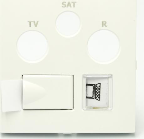 Efapel EFAPEL BASE ELEMENT CENTRALNY DO GNIAZDA MULTIMEDIALNEGO BIAŁY 90770 TBR