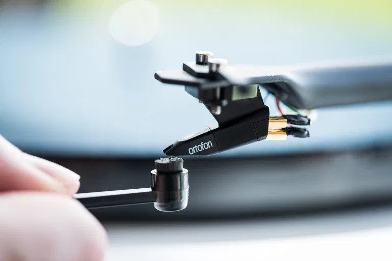 Analogis Szczoteczka do igły, Analogis Carbon Needbrush 1