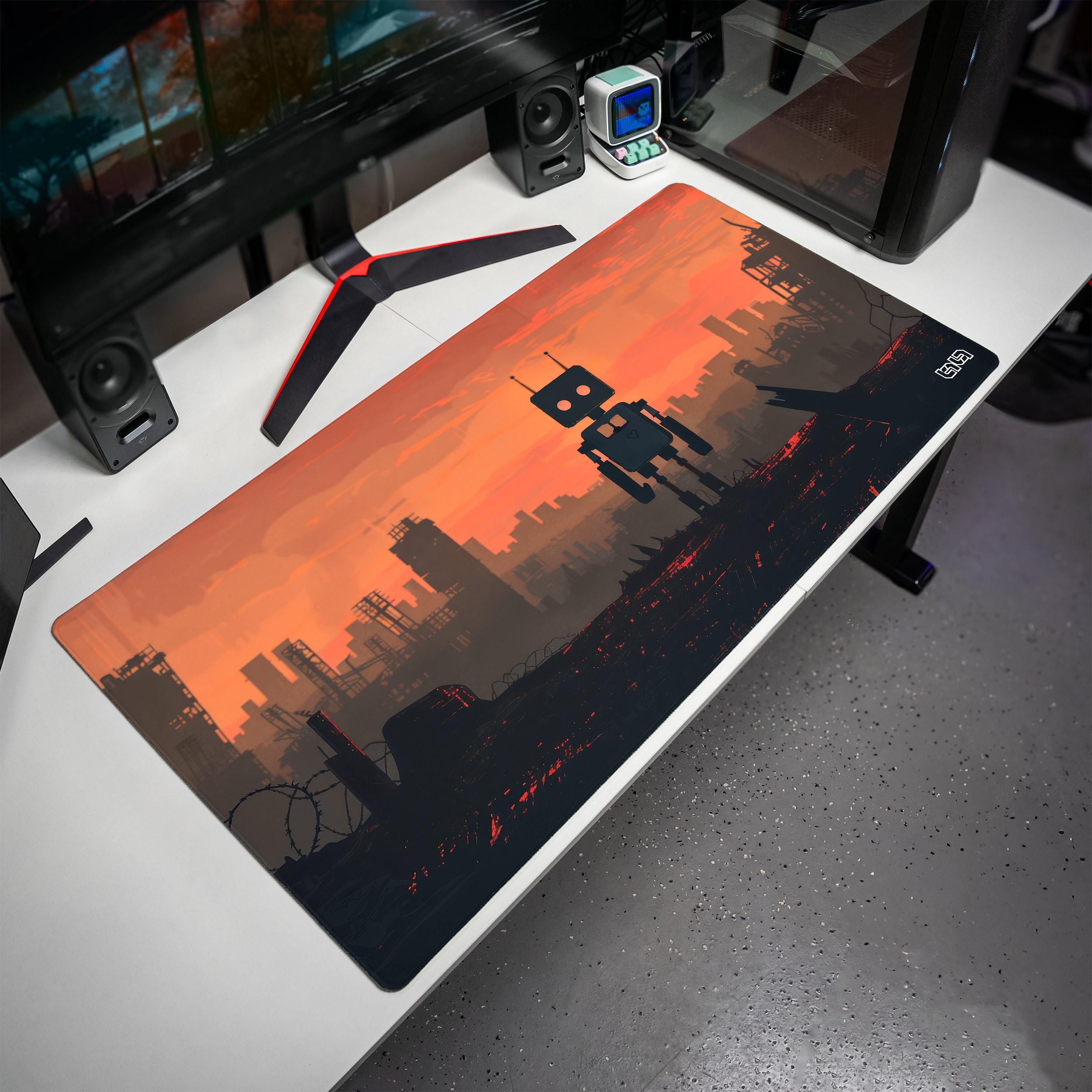 Podkładka Tilt PODKŁADKA POD MYSZ GAMINGOWA Death and Robots 100x50 TILT Wytrzymała