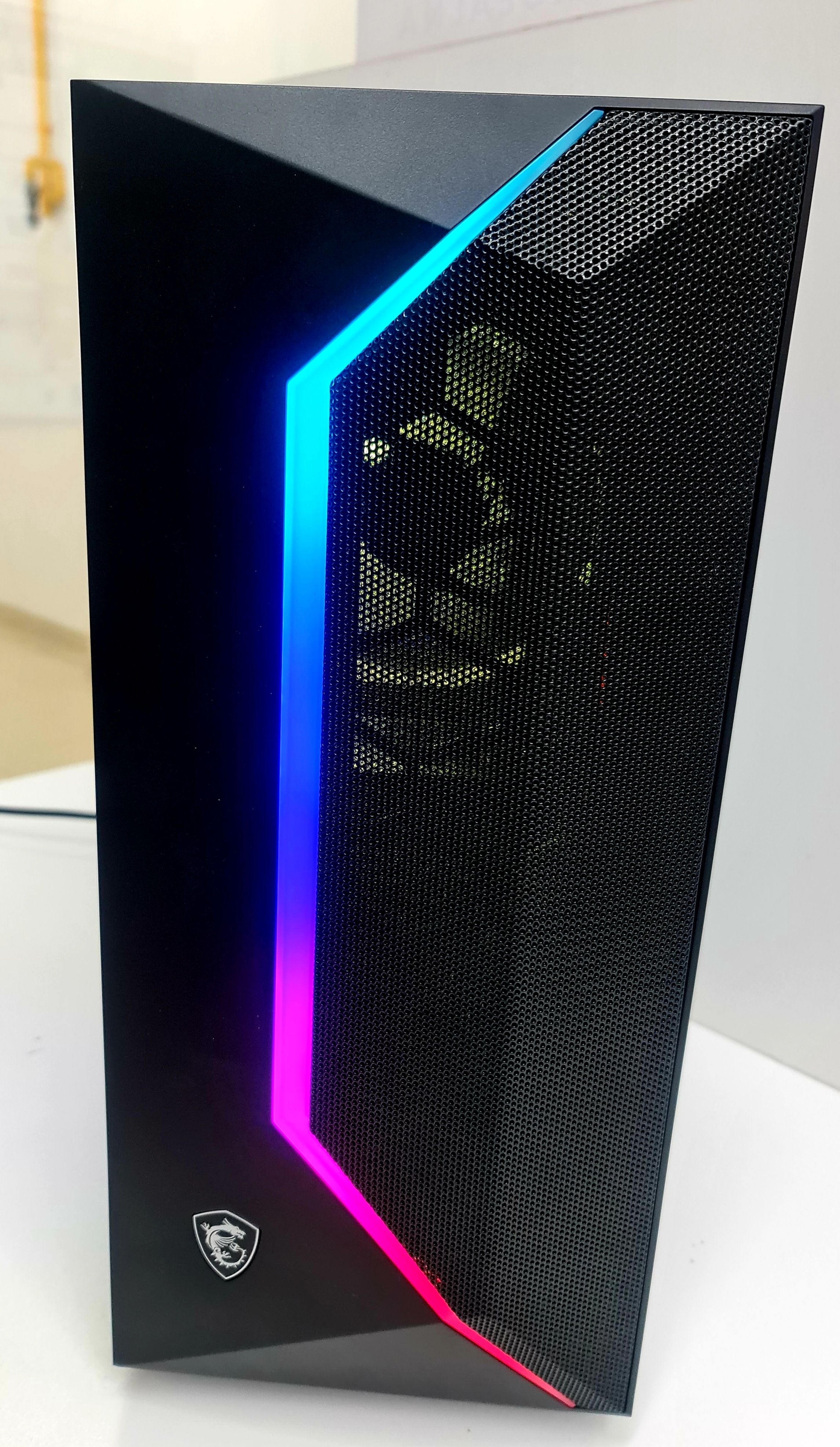 Komputer Komputery Kwadraciak Komputer gamingowy i7-9700 KF + RTX 3060 TI GAMING OC TRIO 8 GB OC PRO