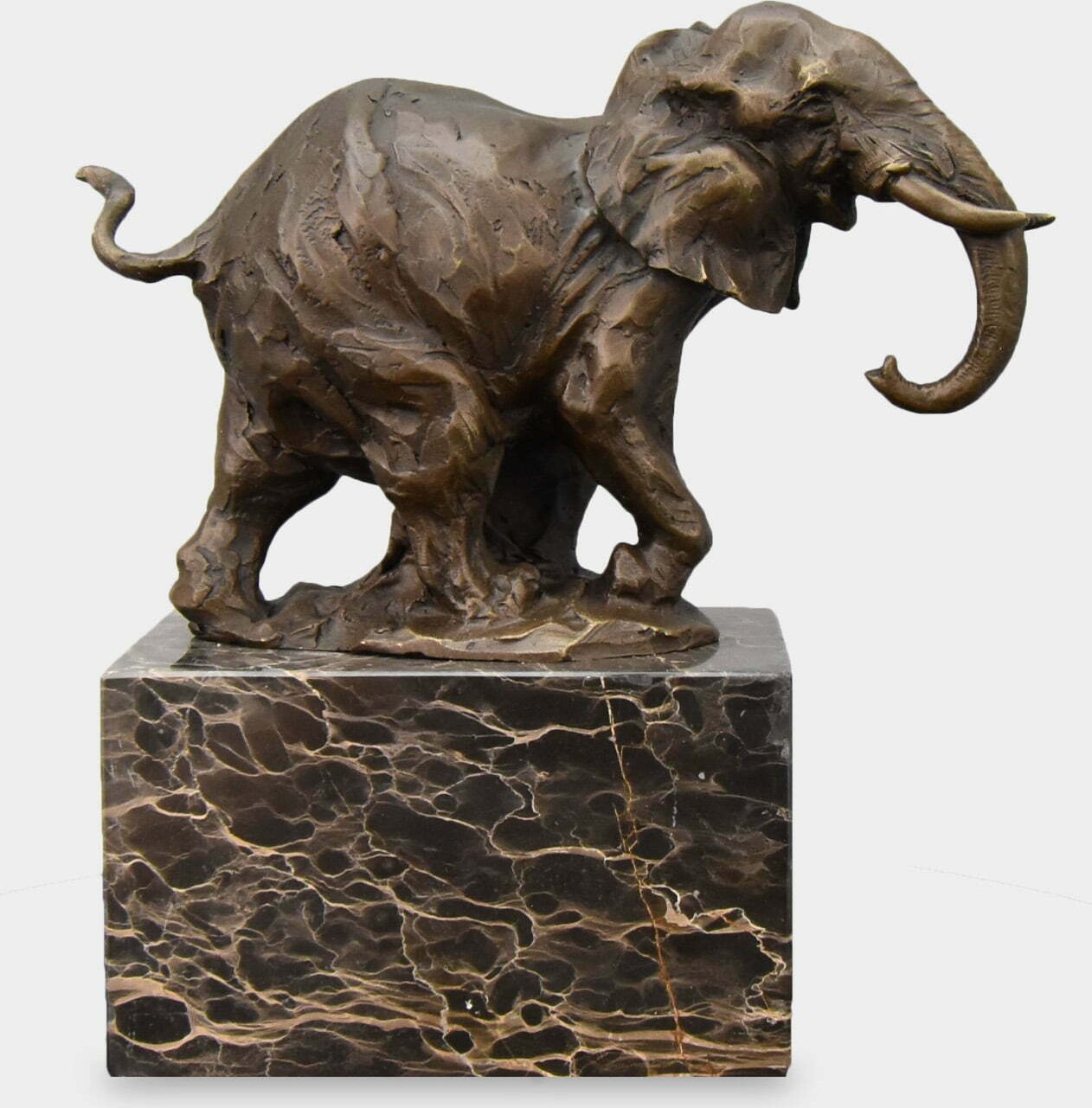 rzezbyzbrazu Młody Słoń Rzeźba z Brązu
