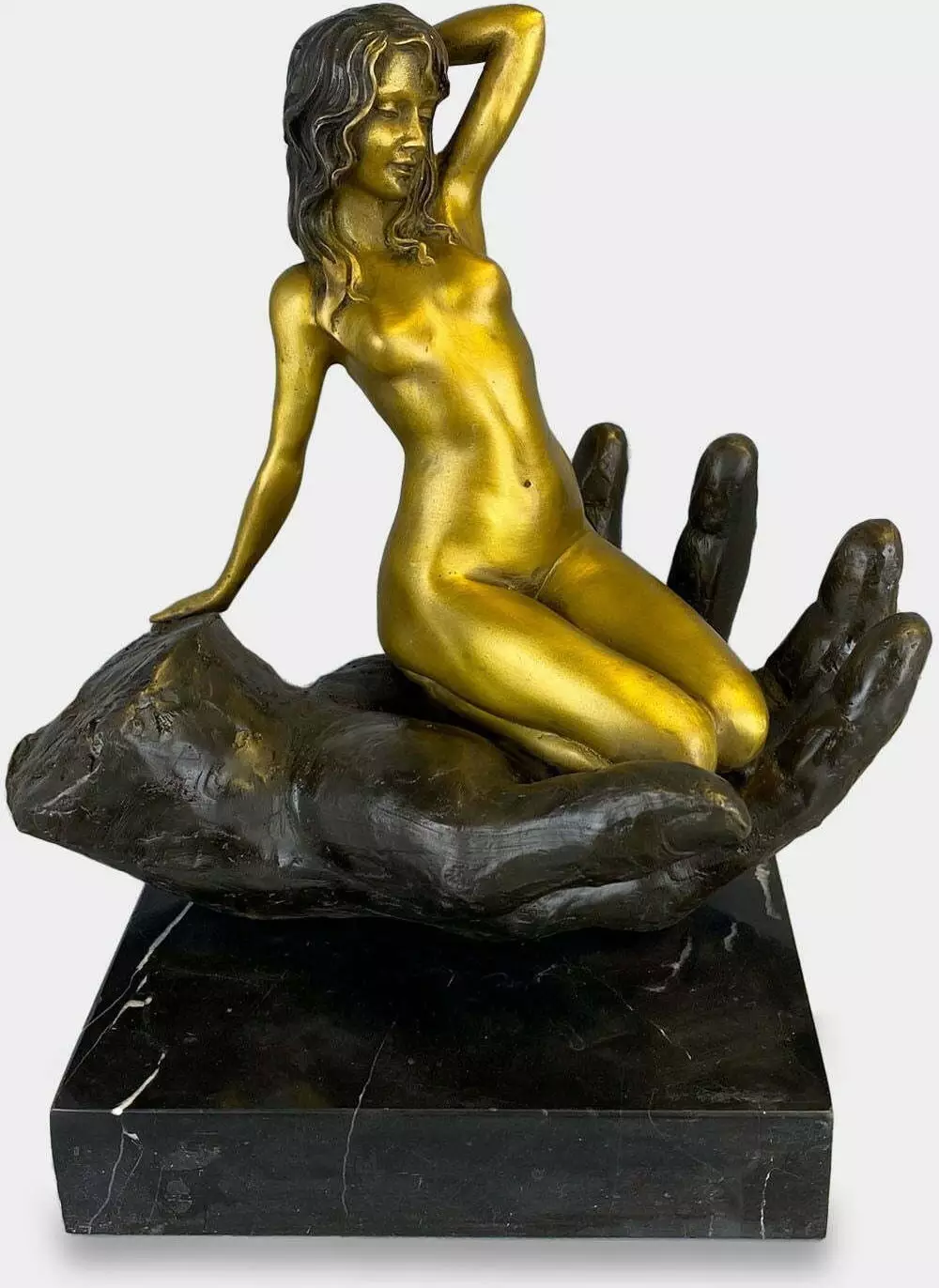 rzezbyzbrazu Naga Kobieta na Dłoni Akt Rzeźba z Brązu