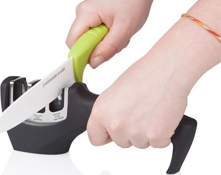 De Gusto Ostrzałka osełka uniwersalna do noży, nożyczek 3 ostrza czarna