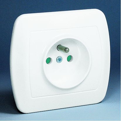 Kontakt-Simon Gniazdo pojedyncze AKORD z/u 16A IP20 z przesłona torów białe - AGZ1ZE/11