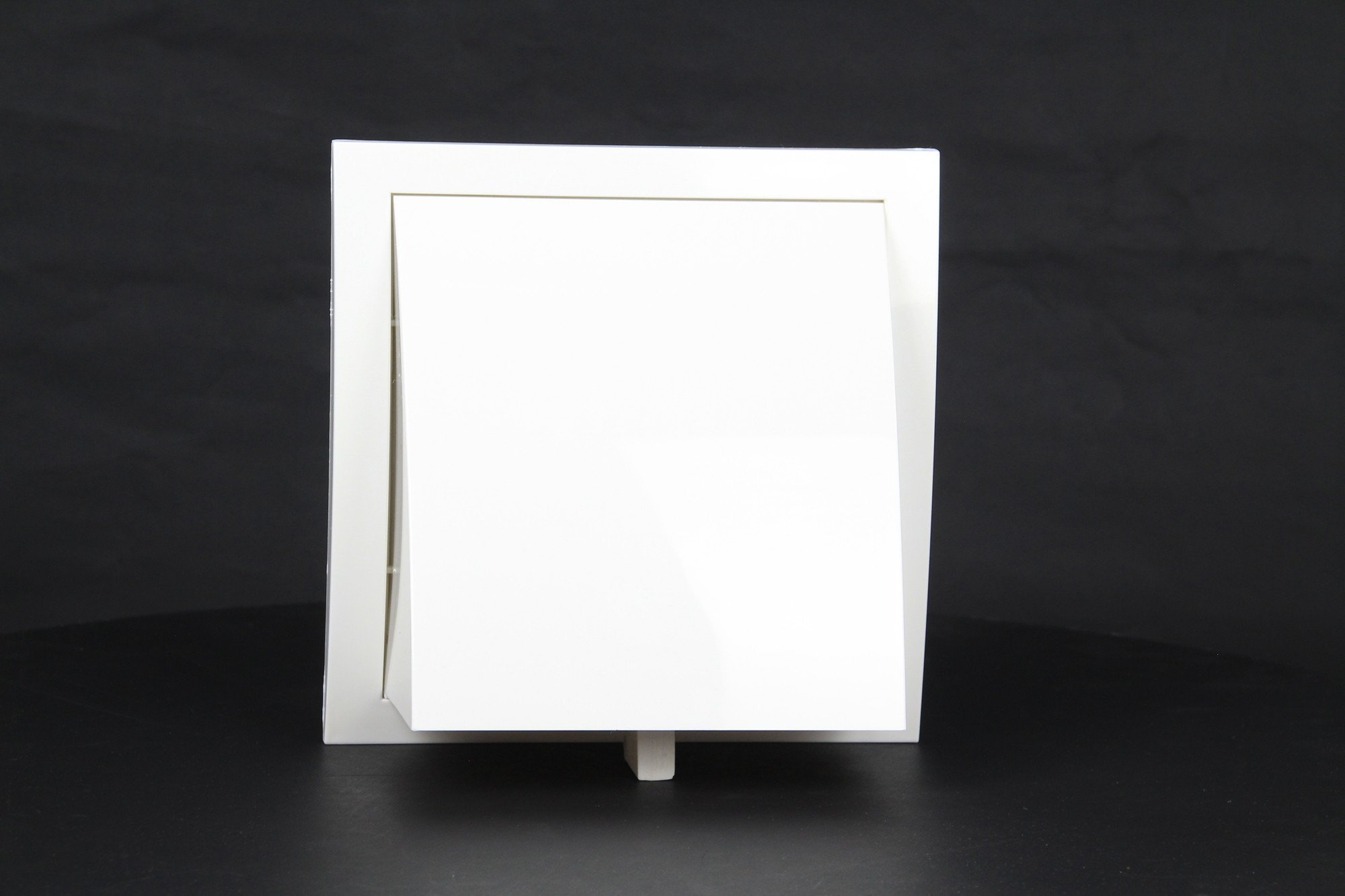 VENT.GRILLE PLASTIC 190X190MM 125MM EXT.