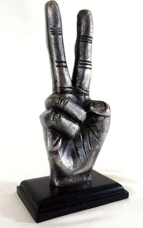 Giftdeco Znak zwycięstwa Victory figurka dekoracyjna - VIC