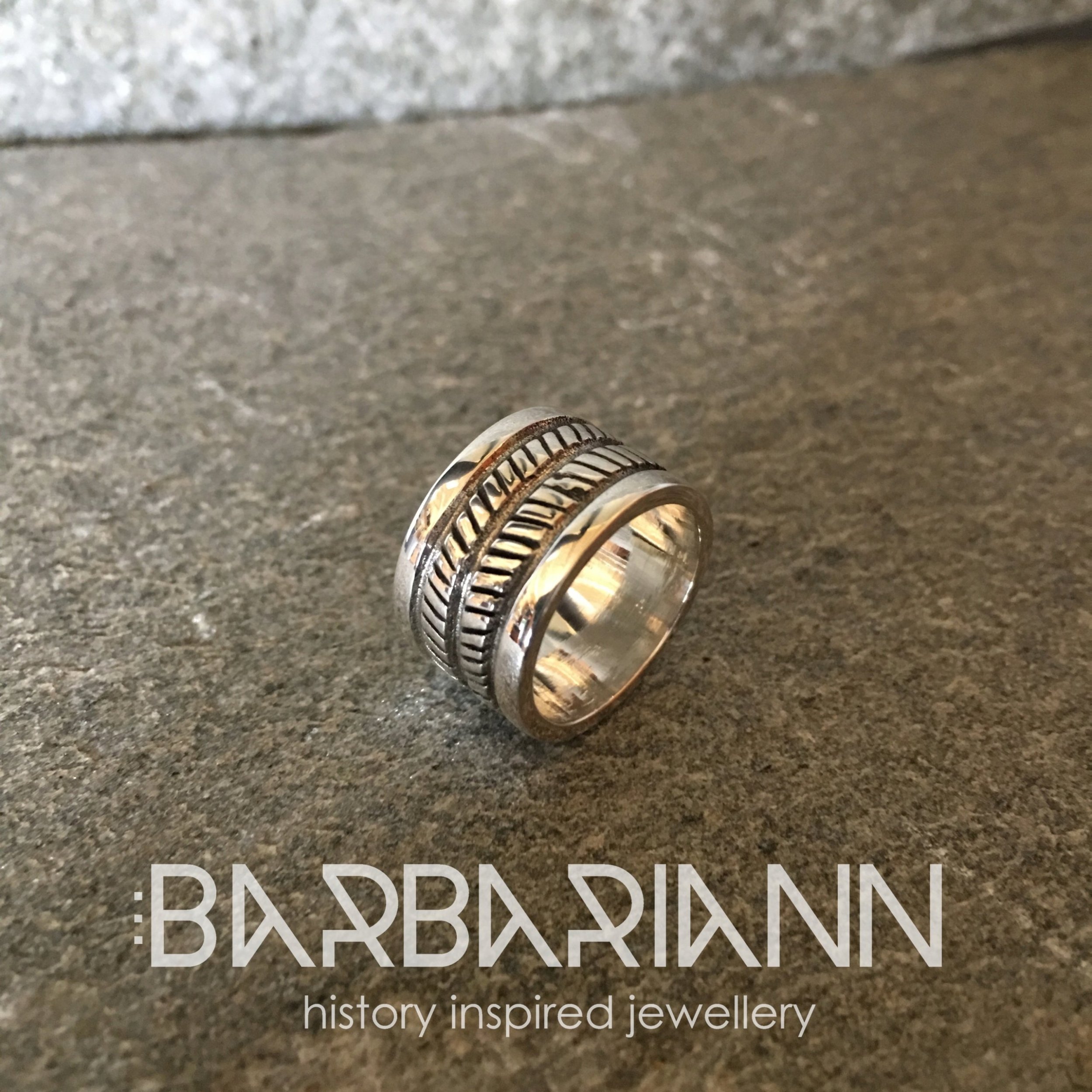 Polsirhurt Koraliki do dekoracji DB-01 Literki kolorowe 6x6mm 100 sztuk