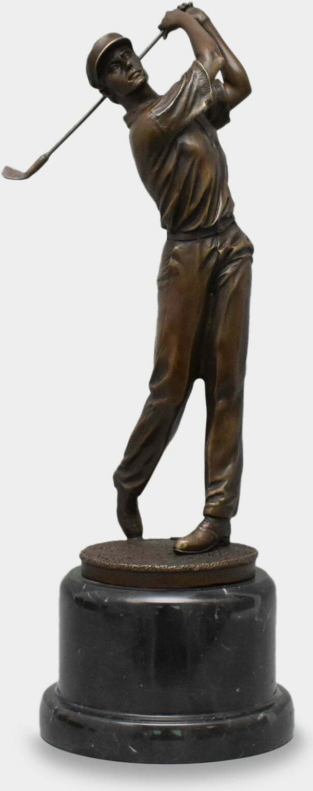 rzezbyzbrazu Golfista Wybijający Piłeczkę na Cokole