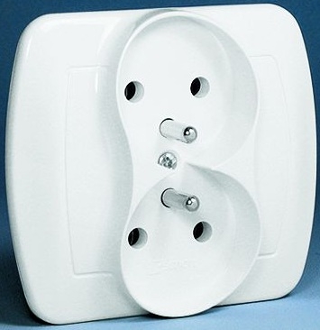 Kontakt-Simon Gniazdo podwójne AKORD z/u 16A IP20 białe (AGZ2/11)