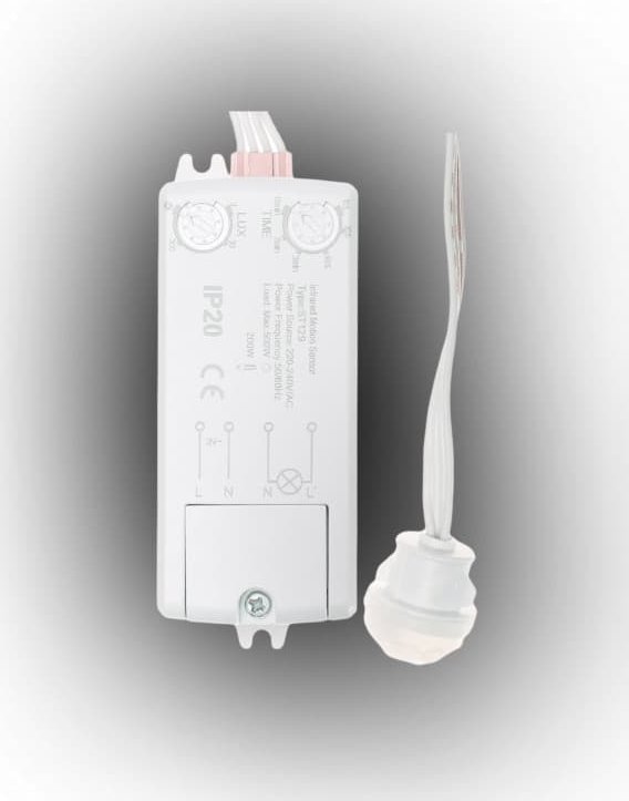 Plastrol Czujnik ruchu na podczerwień 500W/200W podtynkowy IP20 zasięg ściana 8m sufit 6m CR-PIR1/KM/BIAŁY