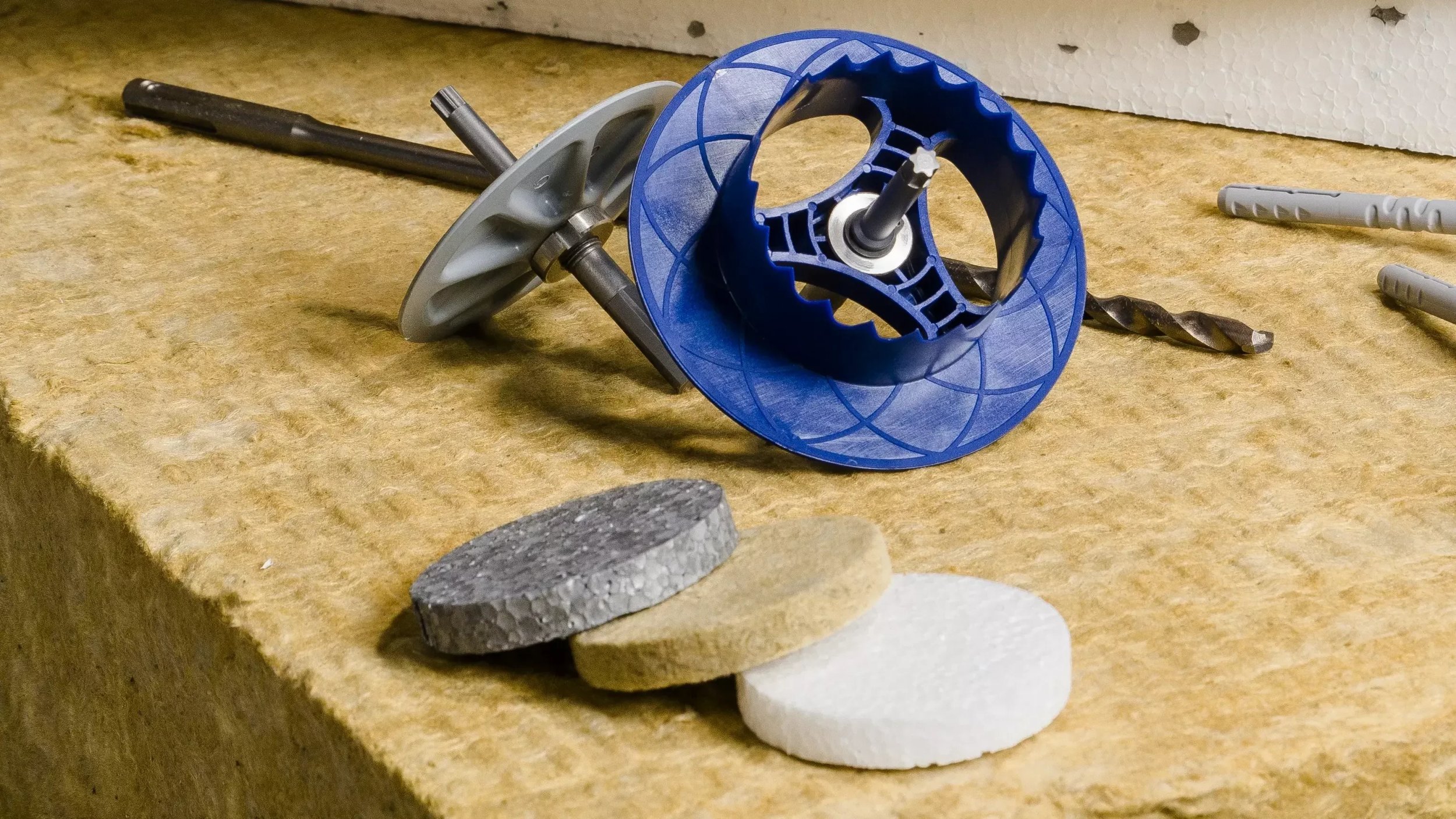 ZATYCZKA Z WEŁNY MINERALNEJ 90MM