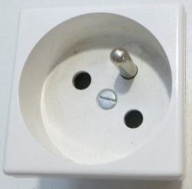 Kontakt-Simon Gniazdo K45 pojedyncze z/u 16A IP20 czysta biel - K22/9