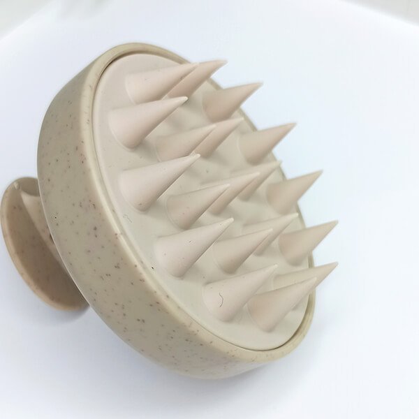 Masażer Yeye Szczotka BIO* do masażu głowy i mycia włosów YEYE Beżowy