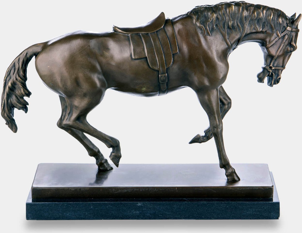 rzezbyzbrazu Osiodłany Koń Rzeźba z Brązu na Marmurowej Podstawie