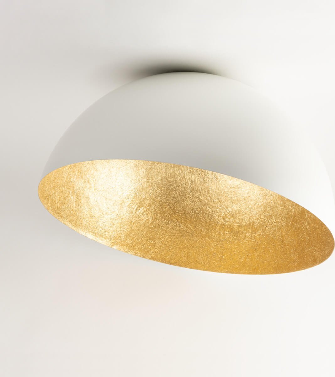 Lampa sufitowa Sigma Asymetryczna lampa sufitowa Sfera biała złota do salonu